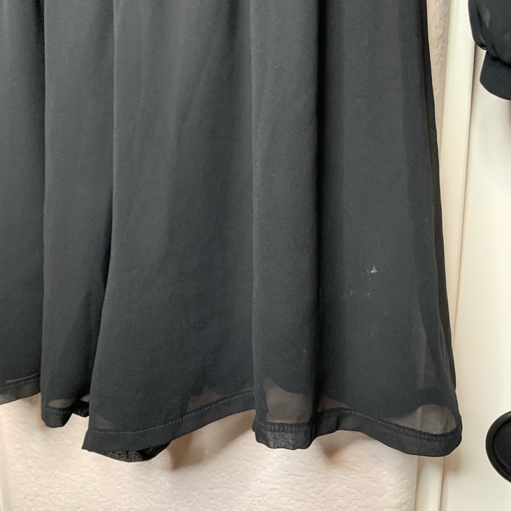 Express Sheer Romper - Picture 6 of 6